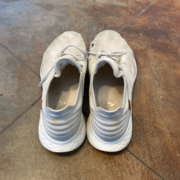 Used Running Shoes - Picture 3 of 5